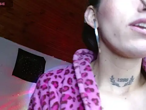 Scarlett_crastrawberry webcam