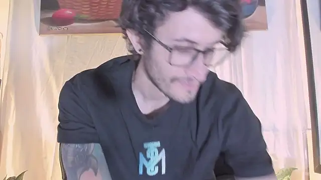 Loggan_donnelly webcam