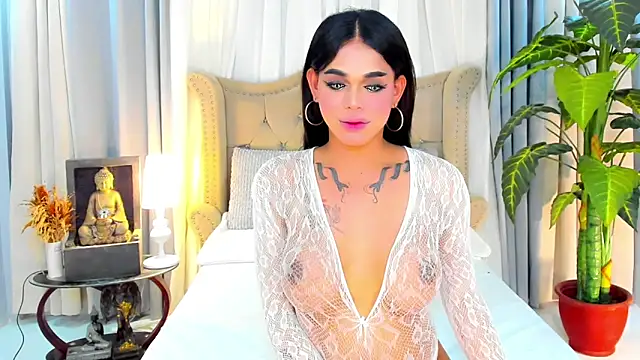 MochaliciousTransOnTop webcam