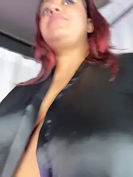 NaughtyNinnaXXX webcam