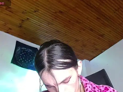 Scarlett_crastrawberry webcam