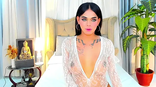 MochaliciousTransOnTop webcam