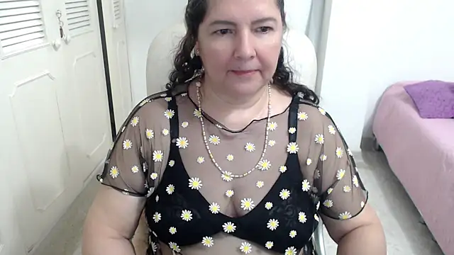 leonela_69 webcam