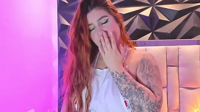 megan_whitee__ webcam