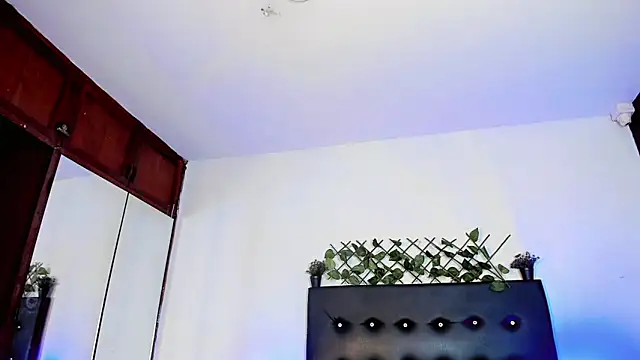 JERO_TEASE_S7S webcam