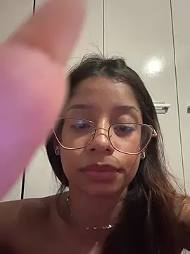 fadaperigosa (F young) - Abrir o cuzinho + tapas na bunda + d4