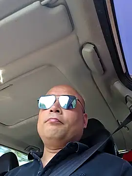 123wcnmlgb123's live cam