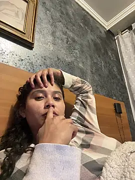 kinky_mila@xh live sex cam