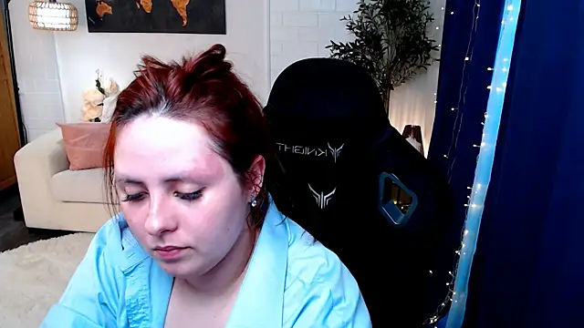 hennessy_bunny (F young) - change the outfit to an outfit with tigh