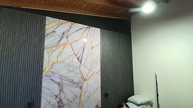 big_tits_in_your_face webcam