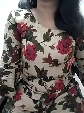 Webcam Model (Jenifar-)  is live.Free join now!