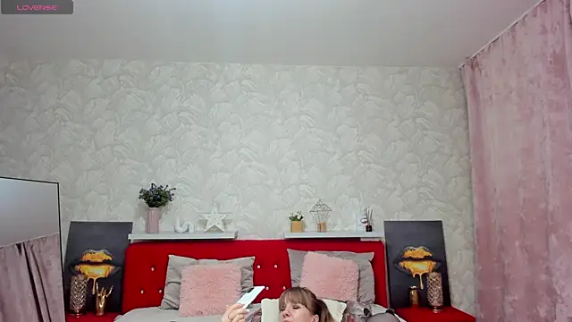 KattyPeachX webcam