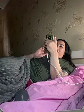 Naughtbaby_2025 webcam