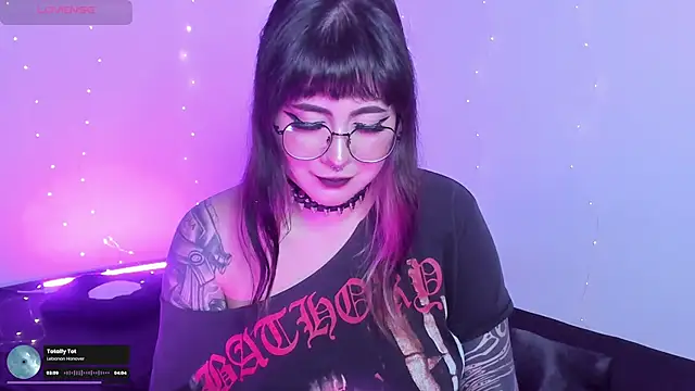 Hallucigenia_ webcam