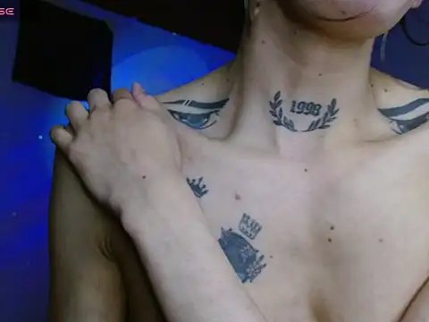 Scarlett_crastrawberry webcam