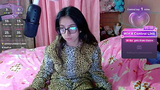 maggie_fox3 - Maggie_Fox3's free webcam - UK Sex Cams