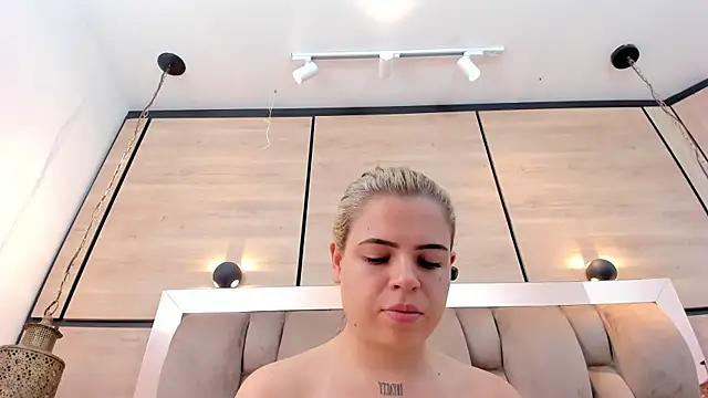 dorothy_vegga webcam