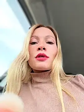 lavenderhot (F young) - Fuck ass dildo