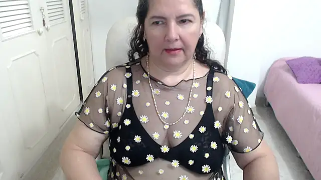 leonela_69 webcam