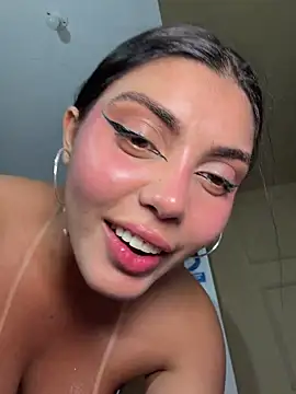 zui_lu's Stripchat profile