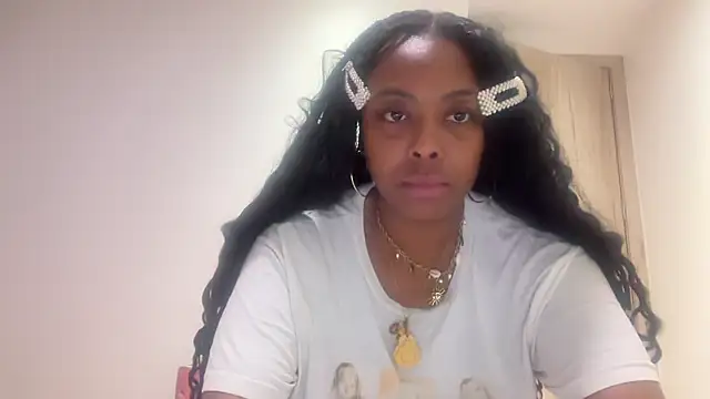 ChocolateCakeQueen webcam