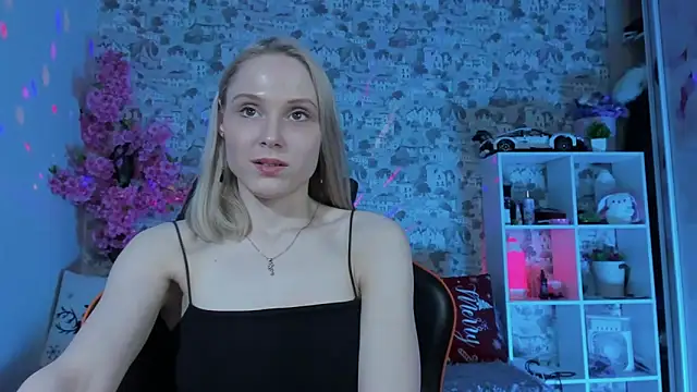 Gina_Gina_love webcam