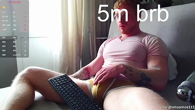 chris_boy3737 webcam