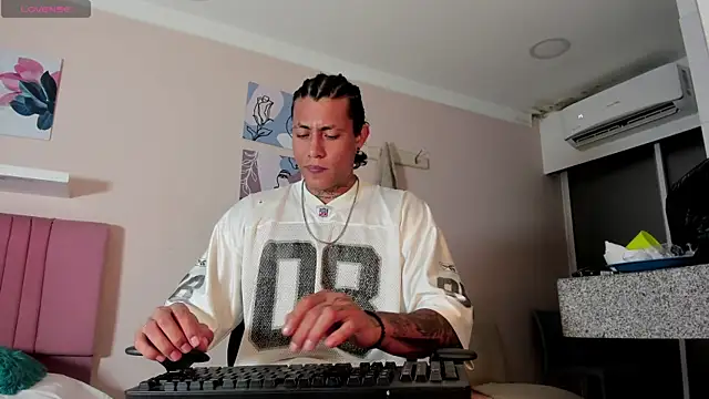 Damian_Romanoff webcam