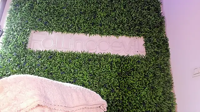 realhotfallingdevil webcam