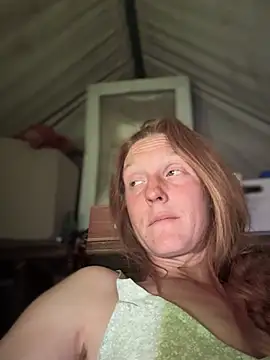 GoldenFlameGoddess webcam