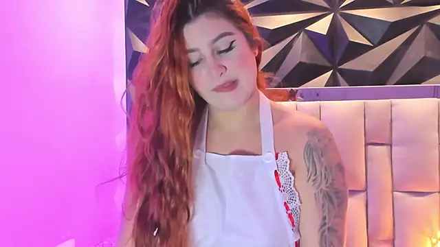 megan_whitee__ webcam