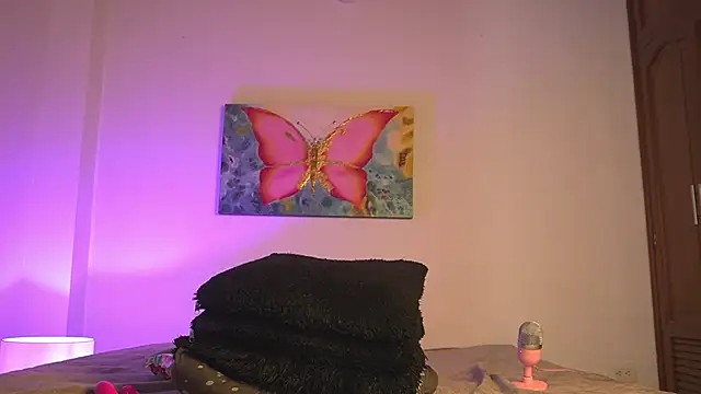 noah_0814 (F teen) - lubricate my anus and fuck me🍆😈