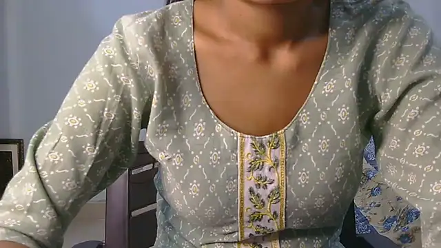 Aarti_misty71 webcam