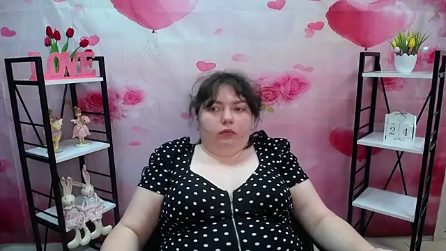 NeonilaLisova webcam