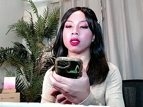 AsianTrixxx webcam