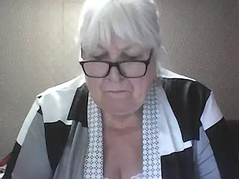 alexia64231 - Alexia64231's free webcam - UK Sex Cams