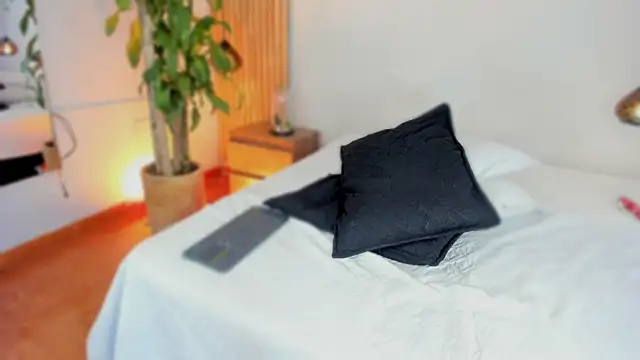 REINA_ADAHARA webcam