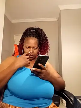 bustylisa1983 webcam