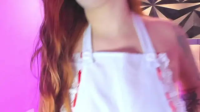 megan_whitee__ webcam