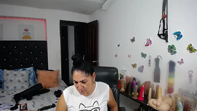 mature_bigboobs10 webcam