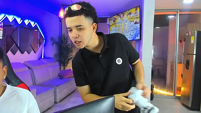 Houseofwarrios webcam