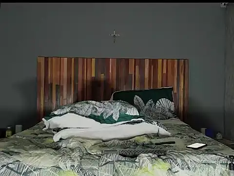 LauraaPeachh1 webcam