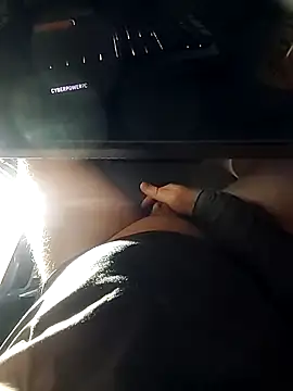 TheSexyCaveman webcam