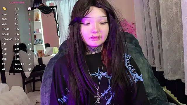 lein_bone (F teen) - Masturbation until cum