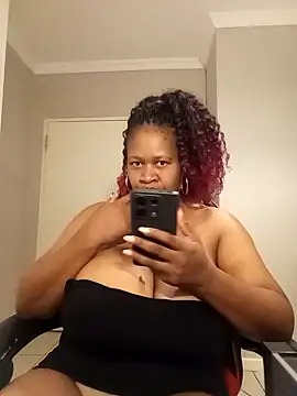 bustylisa1983 webcam