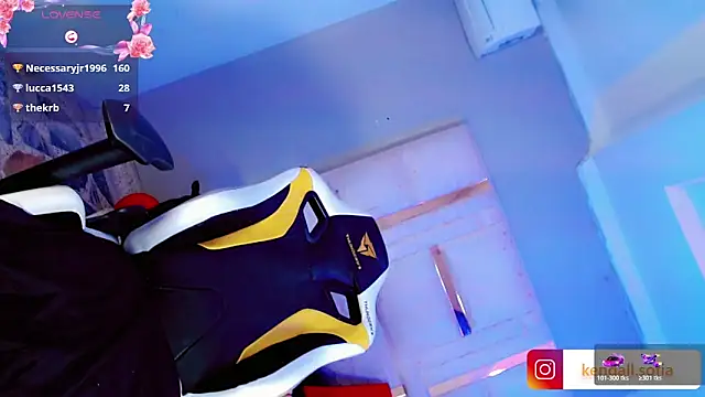 Sophiaa_doll_ webcam