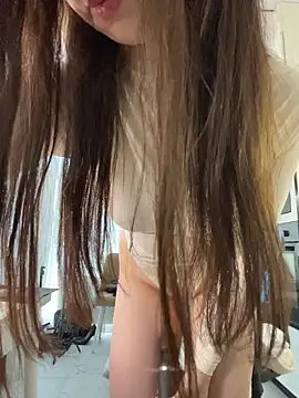 CurlyLara Hottest Webcams