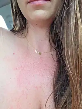 ellaxxstar's live cam