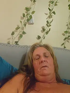 SultrySummer68 webcam