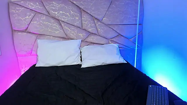 yayis_betancur (F young) - Bounce ass whit spanks hard 💗